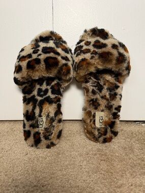UGG Leopard-Print Fuzzy Slippers 9
